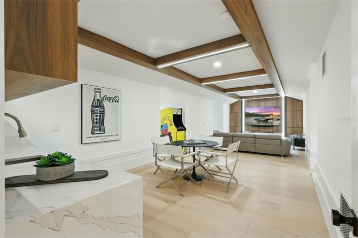 Image No.47-5 Bed Property for sale