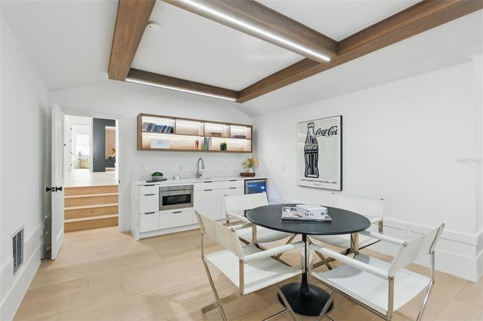 Image No.48-5 Bed Property for sale