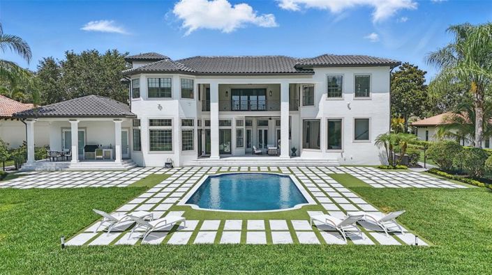 Image No.57-5 Bed Property for sale