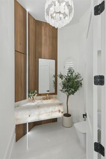 Image No.6-5 Bed Property for sale