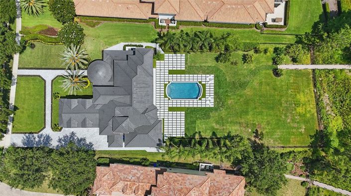 Image No.60-5 Bed Property for sale