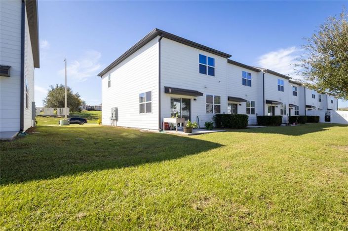 Image No.25-3 Bed Townhouse for sale