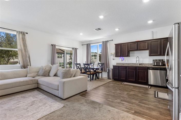 Image No.7-3 Bed Townhouse for sale