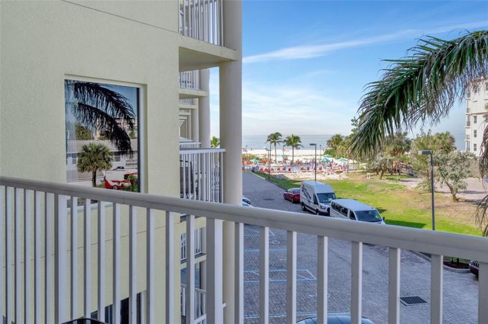 Image No.28-2 Bed Property for sale