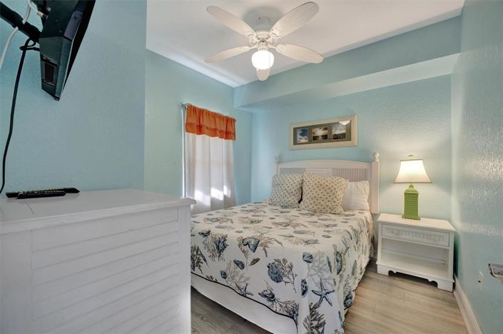 Image No.30-2 Bed Property for sale