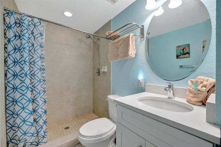 Image No.33-2 Bed Property for sale