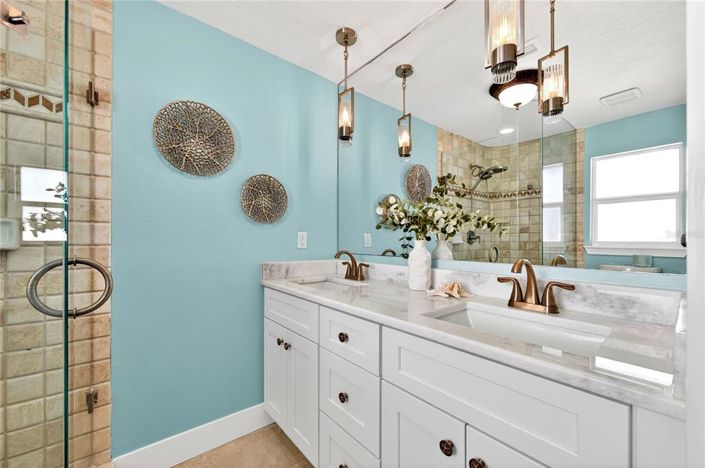 Image No.22-3 Bed Property for sale