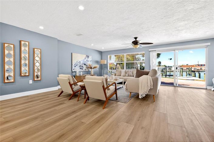 Image No.24-3 Bed Property for sale