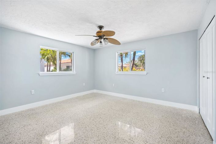 Image No.31-3 Bed Property for sale