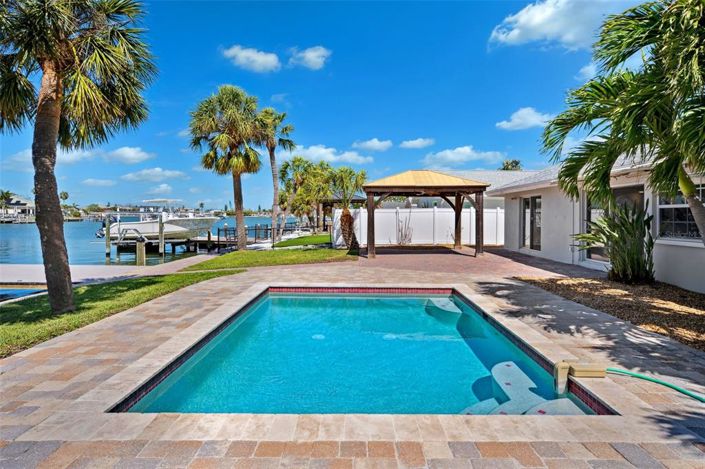 Image No.35-3 Bed Property for sale