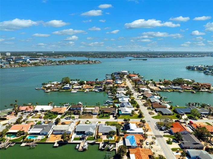 Image No.48-3 Bed Property for sale