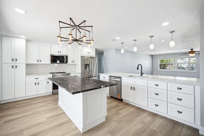 Image No.5-3 Bed Property for sale