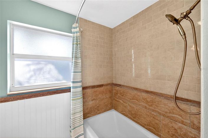 Image No.52-3 Bed Property for sale