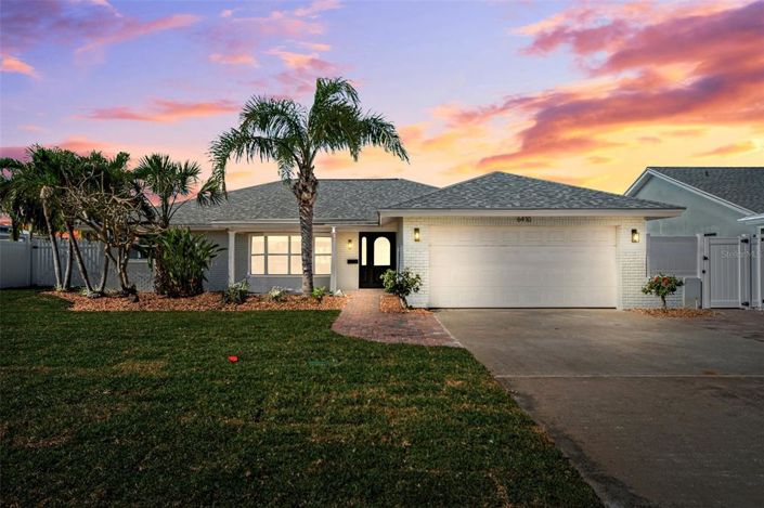 Image No.54-3 Bed Property for sale