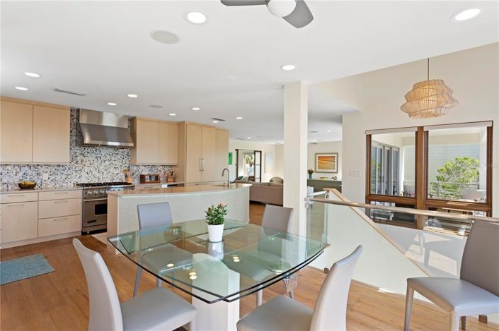 Image No.13-4 Bed Property for sale