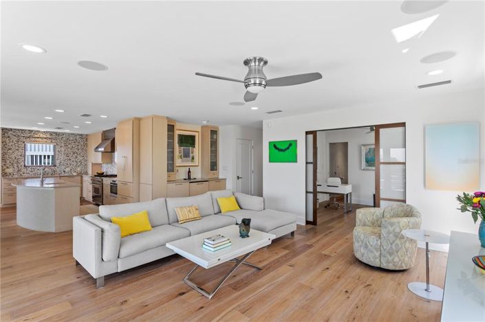 Image No.24-4 Bed Property for sale