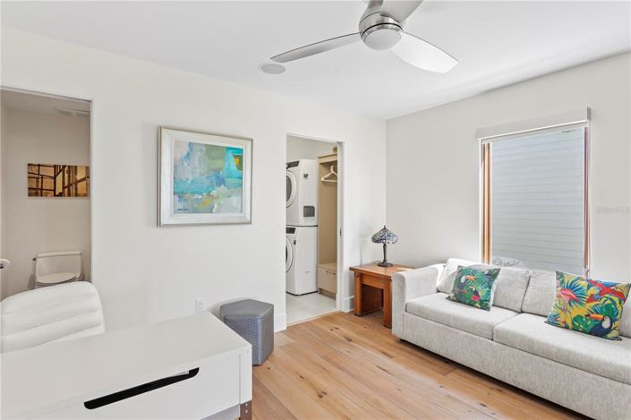 Image No.27-4 Bed Property for sale