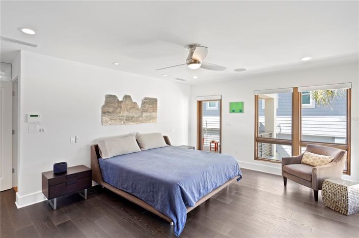 Image No.32-4 Bed Property for sale