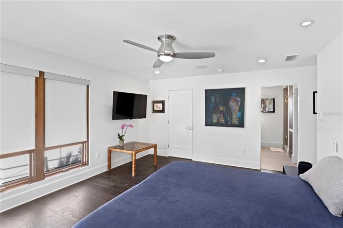 Image No.33-4 Bed Property for sale