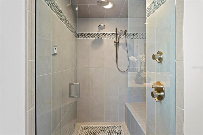 Image No.38-4 Bed Property for sale