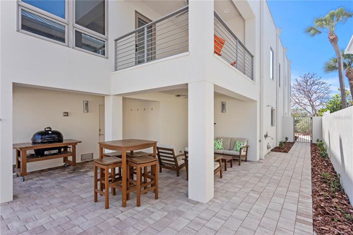 Image No.48-4 Bed Property for sale