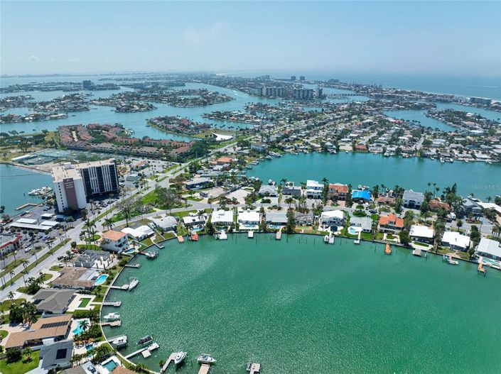 Image No.12-4 Bed Property for sale