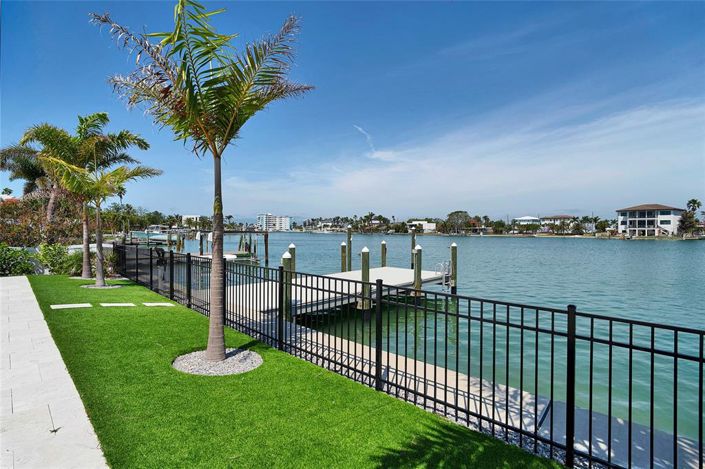 Image No.19-4 Bed Property for sale