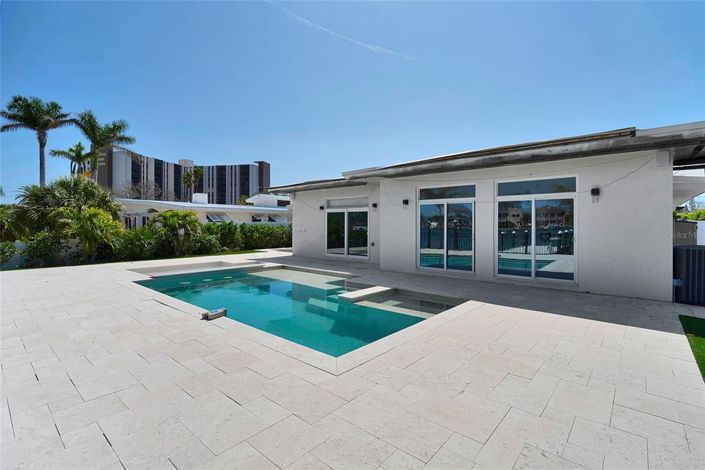 Image No.21-4 Bed Property for sale