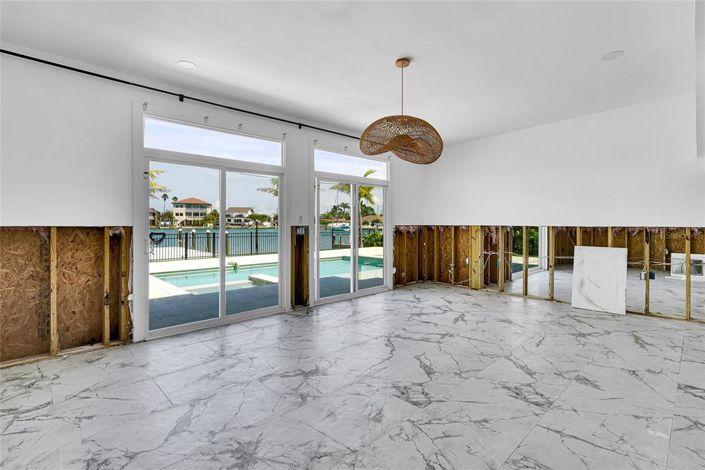 Image No.29-4 Bed Property for sale