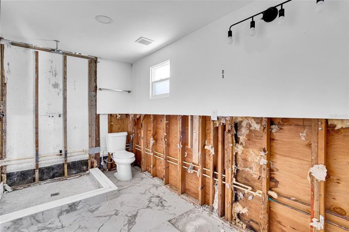 Image No.36-4 Bed Property for sale