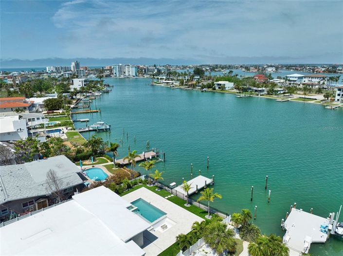 Image No.4-4 Bed Property for sale