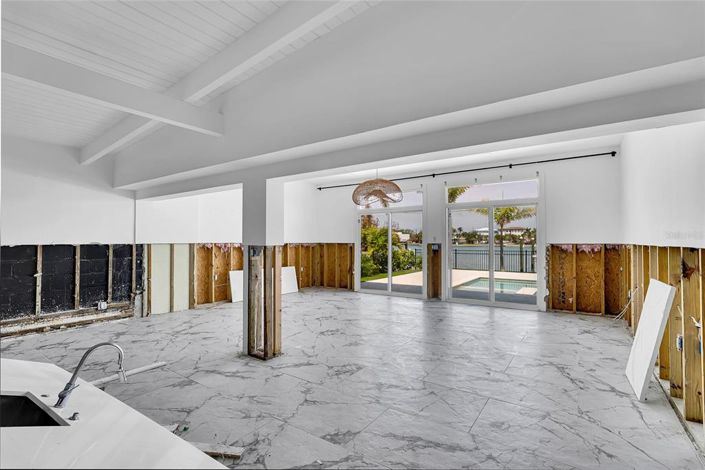 Image No.46-4 Bed Property for sale