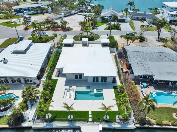 Image No.5-4 Bed Property for sale