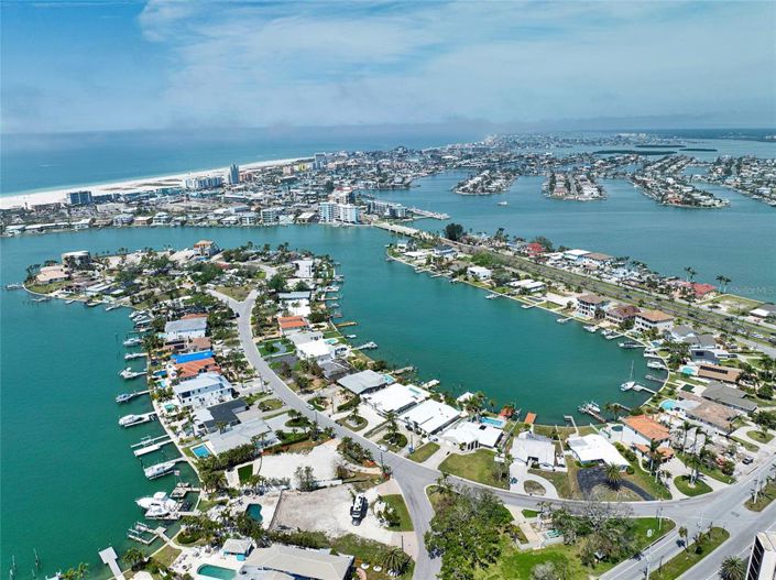 Image No.9-4 Bed Property for sale