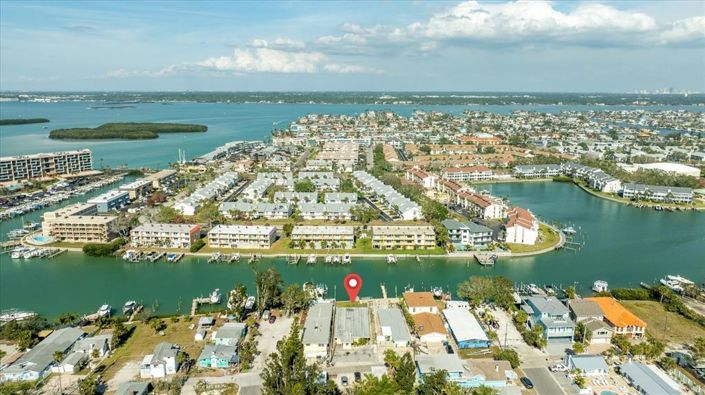 Image No.11-3 Bed Property for sale