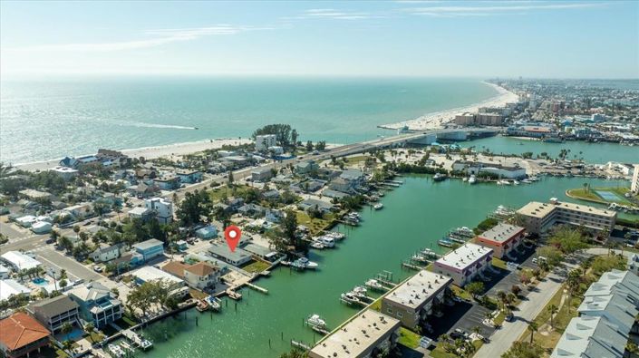 Image No.8-3 Bed Property for sale