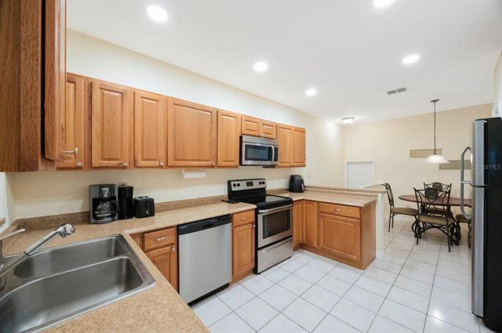 Image No.20-3 Bed Townhouse for sale