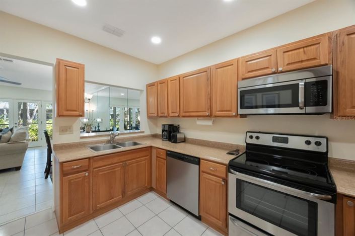 Image No.22-3 Bed Townhouse for sale