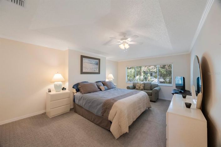 Image No.24-3 Bed Townhouse for sale