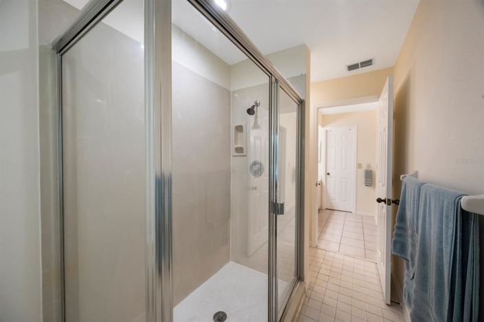 Image No.30-3 Bed Townhouse for sale