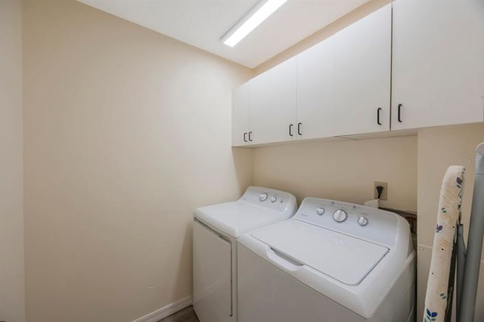 Image No.40-3 Bed Townhouse for sale