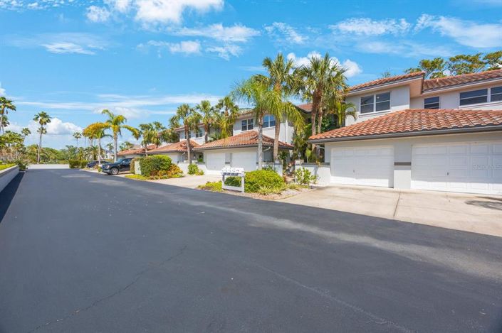 Image No.6-3 Bed Townhouse for sale