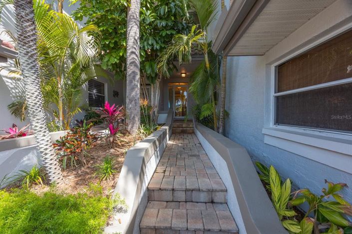 Image No.8-3 Bed Townhouse for sale