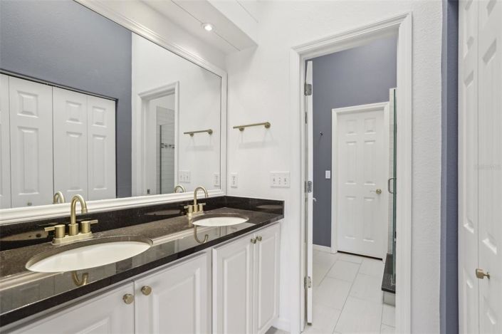 Image No.16-3 Bed Townhouse for sale