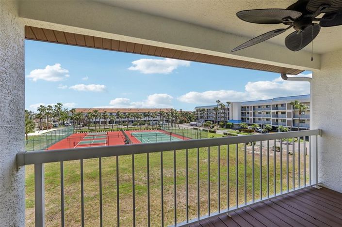 Image No.18-3 Bed Townhouse for sale