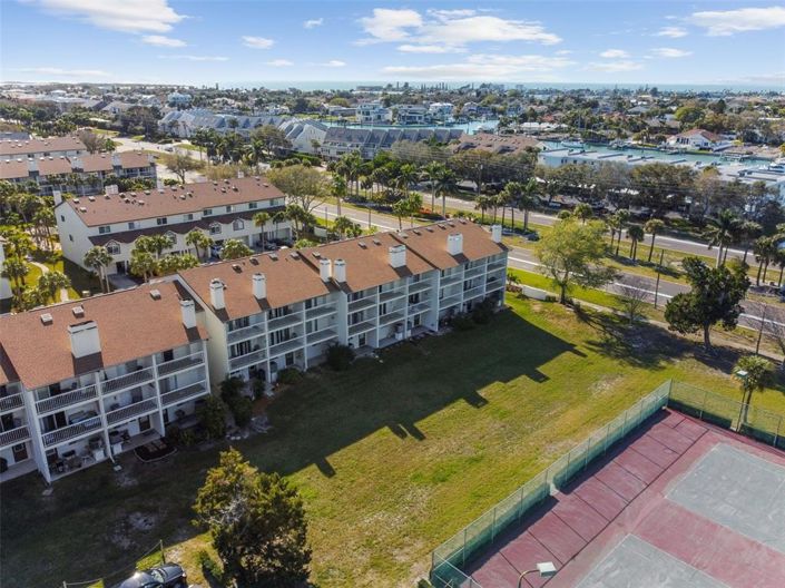 Image No.40-3 Bed Townhouse for sale