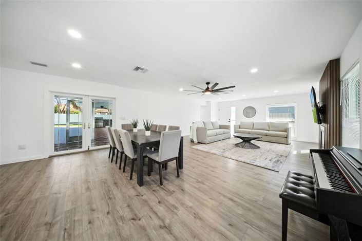 Image No.13-3 Bed Property for sale