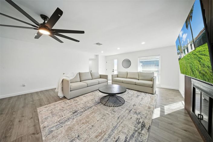 Image No.16-3 Bed Property for sale