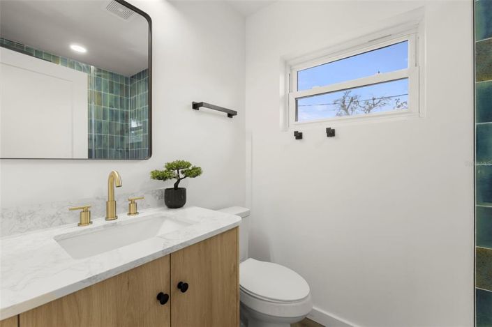 Image No.24-3 Bed Property for sale