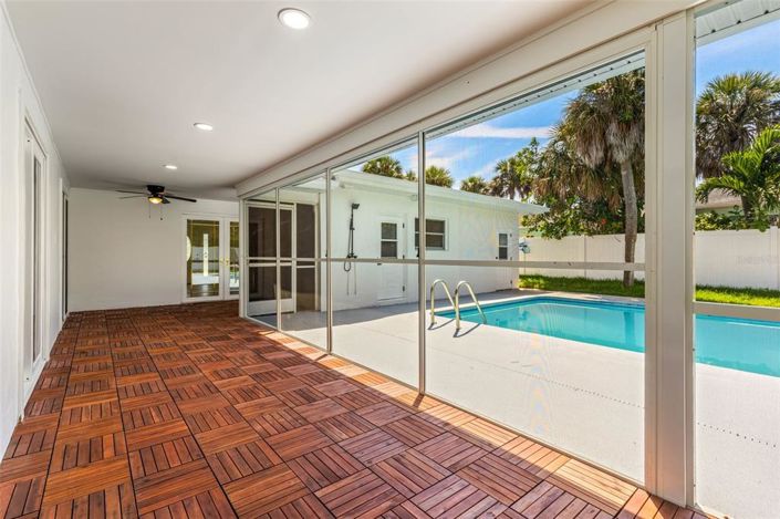 Image No.28-3 Bed Property for sale